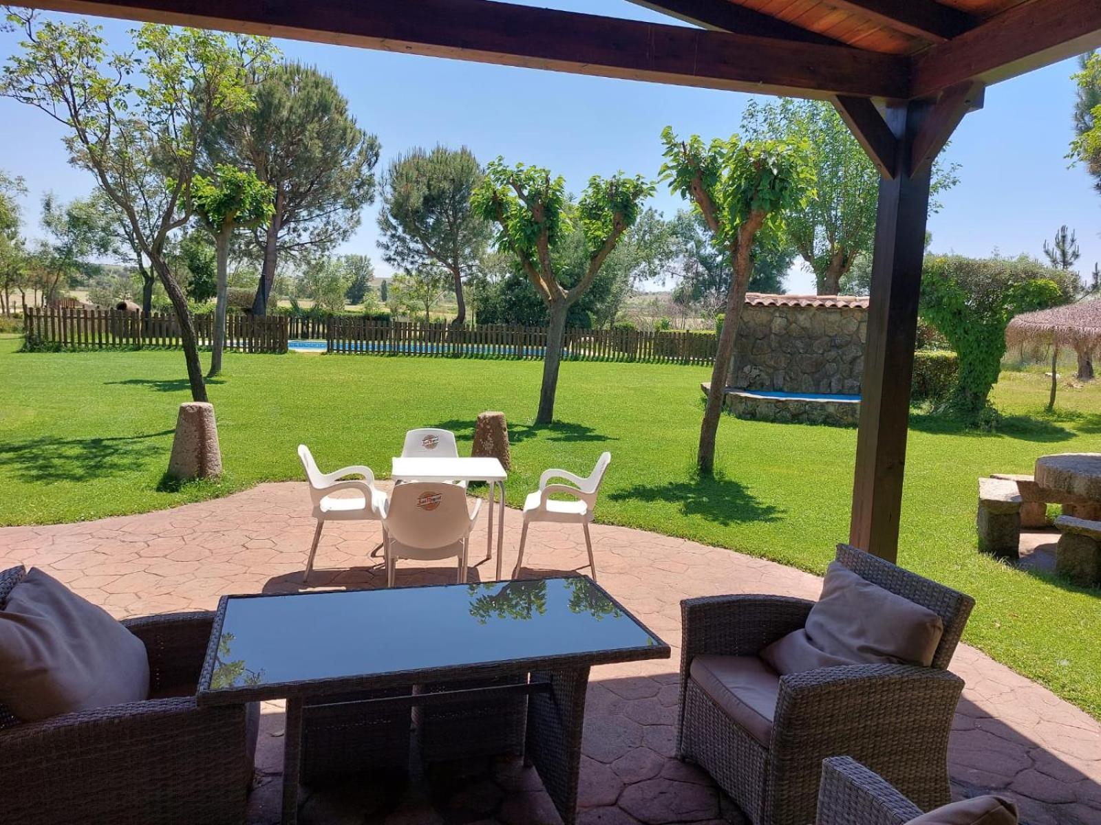 הוילה Lucillos Complejo Rural La Badia מראה חיצוני תמונה